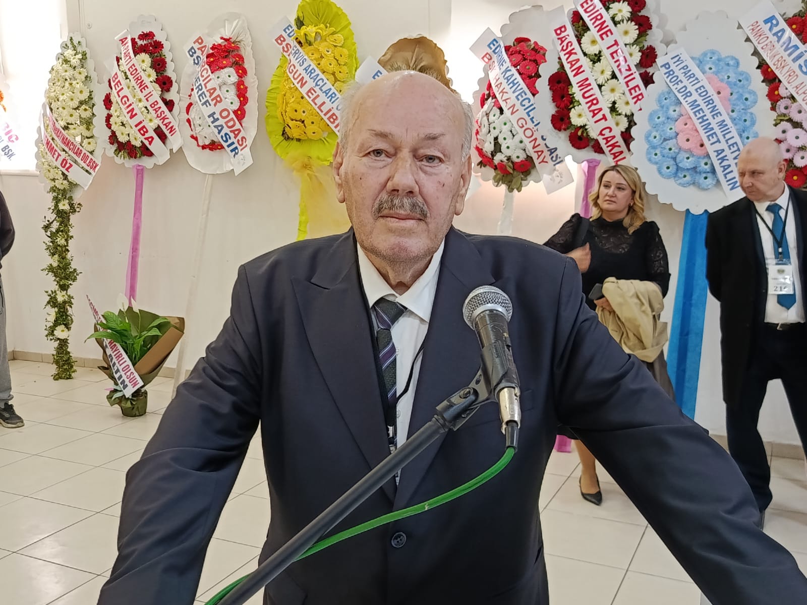 EDESOB 42'nci Olağan Seçimli Genel Kurulu'nda adaylar sandık başında oylarını kullandı. Oy kullanımı saat 17.00'ye kadar devam edecek.